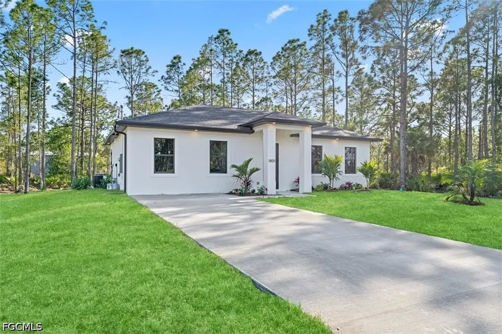 1805 W 10th Street Lehigh Acres FL 33972