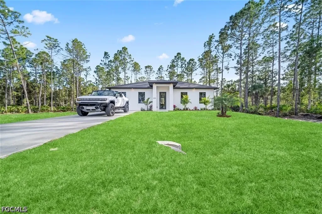 1805 W 10th Street Lehigh Acres FL 33972