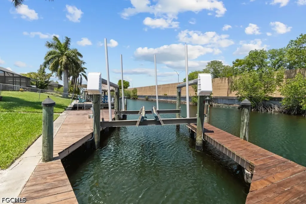 2429 Everest Parkway Cape Coral FL 33904