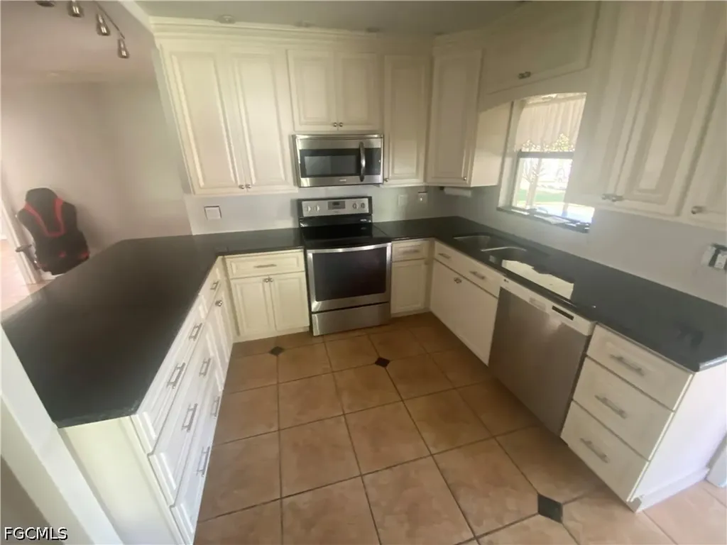 2143 W Tobago Circle Fort Myers FL 33905