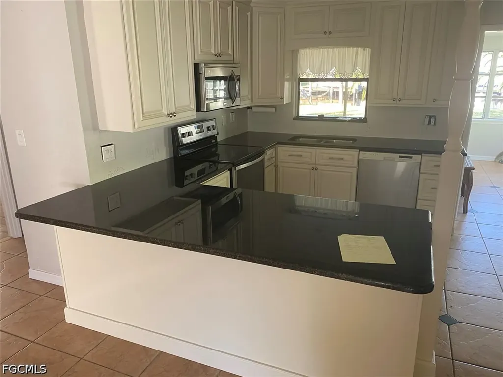 2143 W Tobago Circle Fort Myers FL 33905
