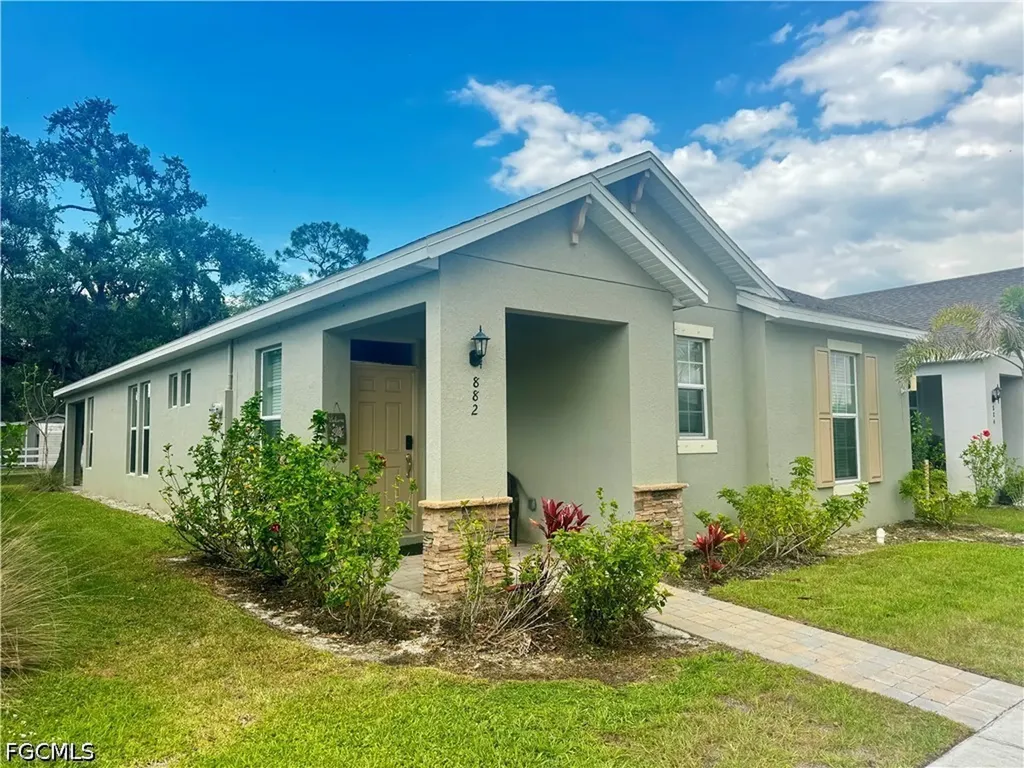 882 Friendship Circle Labelle FL 33935