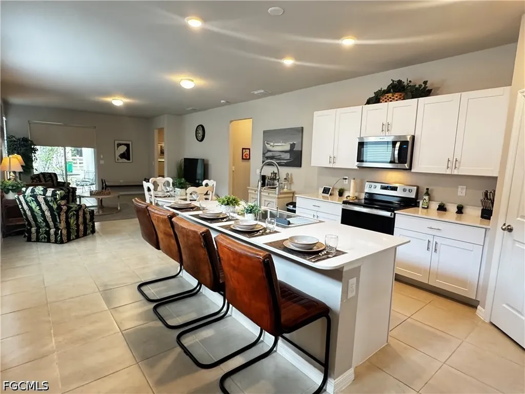882 Friendship Circle Labelle FL 33935