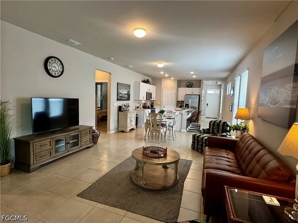 882 Friendship Circle Labelle FL 33935