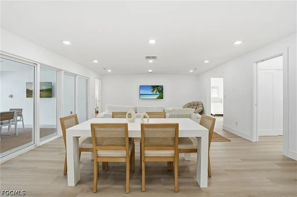 1040 Kings Crown Drive Sanibel FL 33957