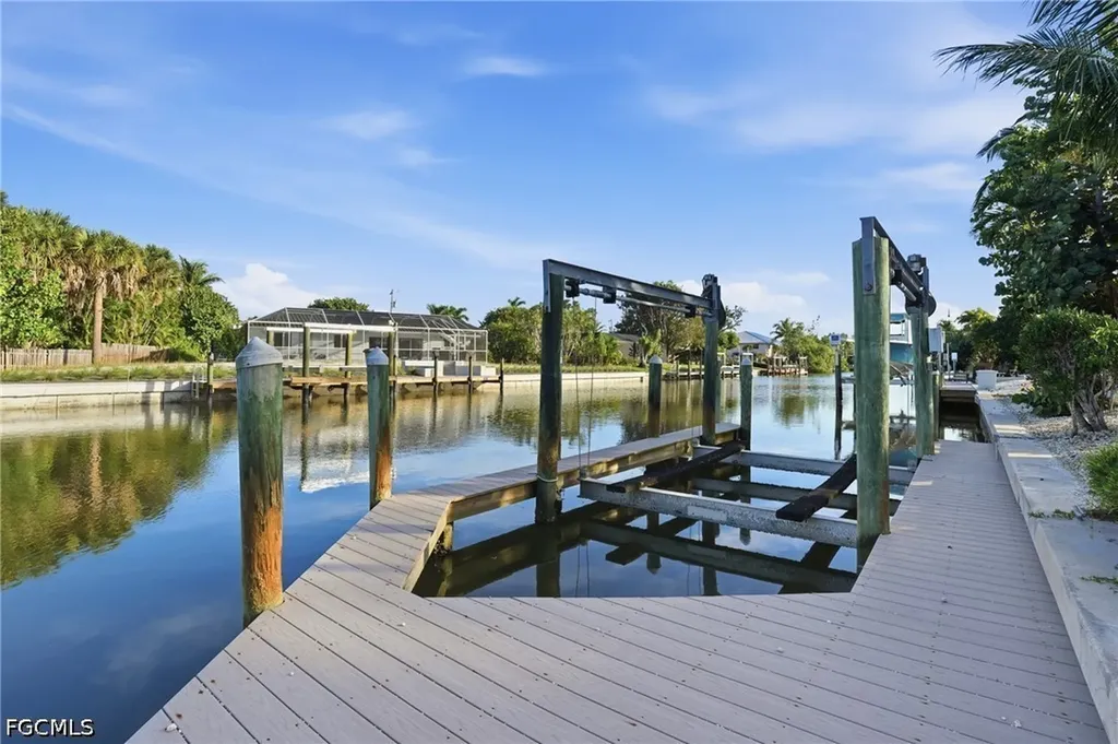 1040 Kings Crown Drive Sanibel FL 33957
