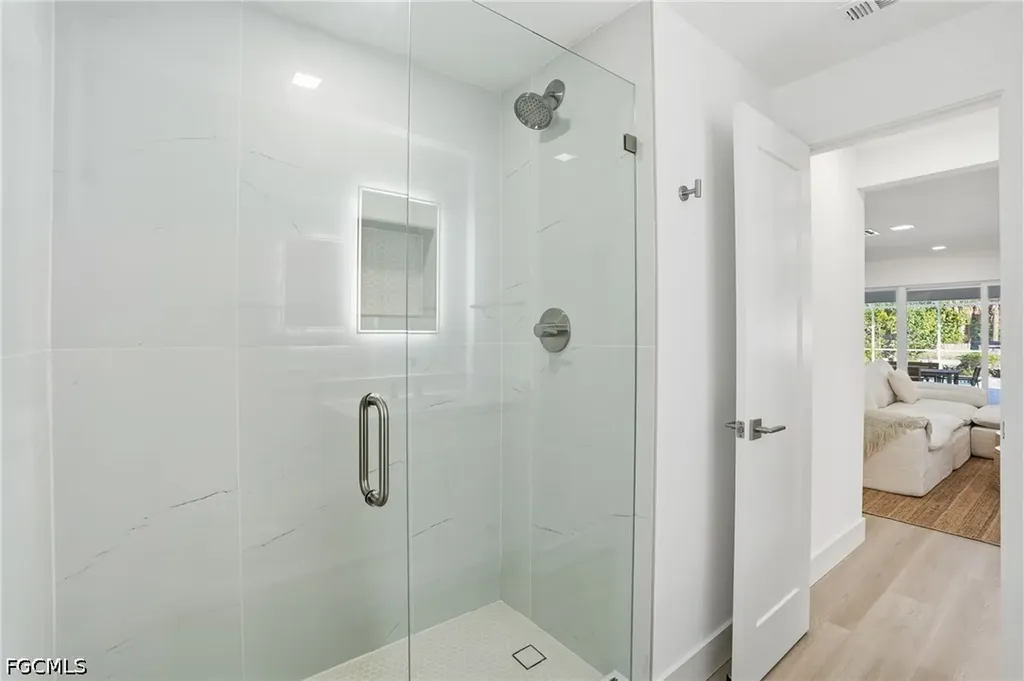 1040 Kings Crown Drive Sanibel FL 33957