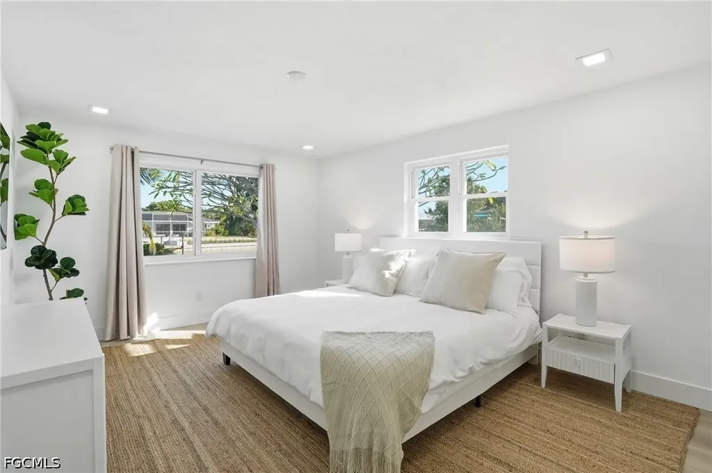 1040 Kings Crown Drive Sanibel FL 33957