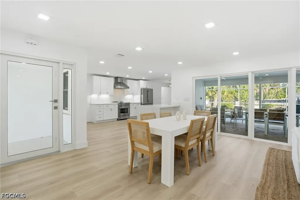 1040 Kings Crown Drive Sanibel FL 33957
