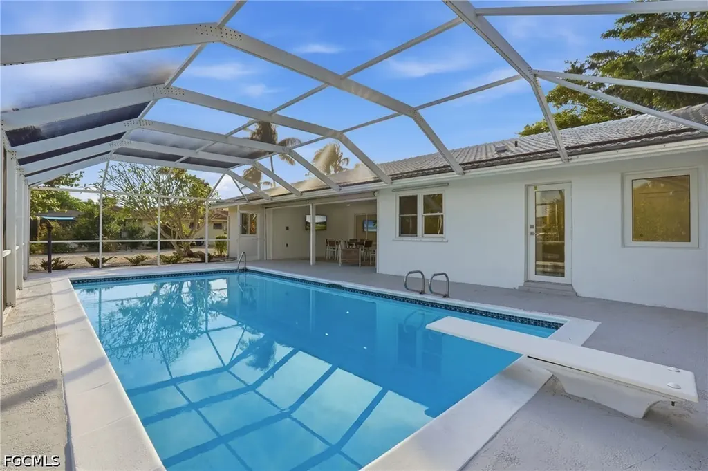 1040 Kings Crown Drive Sanibel FL 33957