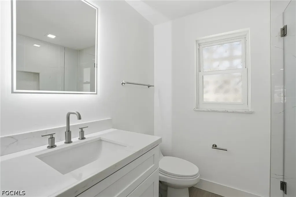 1040 Kings Crown Drive Sanibel FL 33957