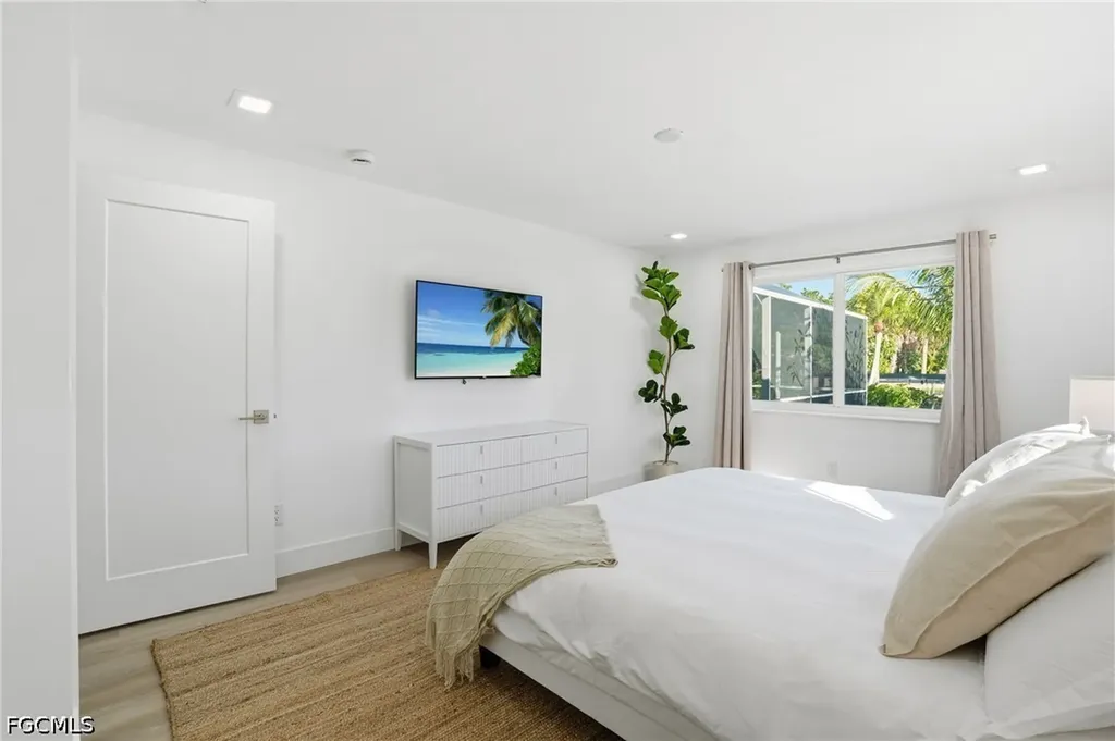 1040 Kings Crown Drive Sanibel FL 33957