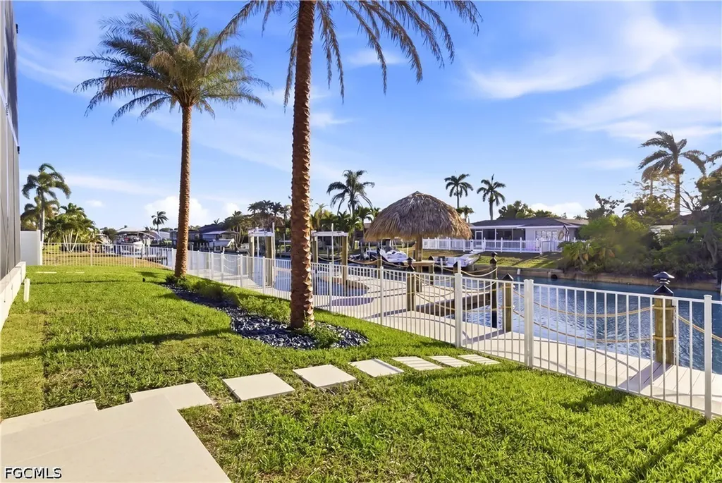 5332 Mayfair Court Cape Coral FL 33904