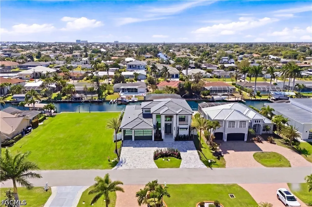 5332 Mayfair Court Cape Coral FL 33904
