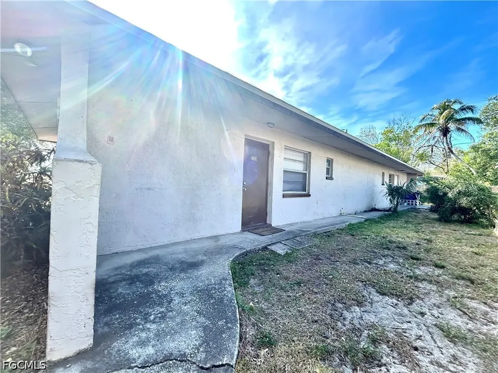 2262 Stella Street Fort Myers FL 33901