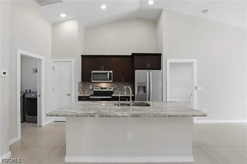 2713 SW Embers Terrace Cape Coral FL 33991