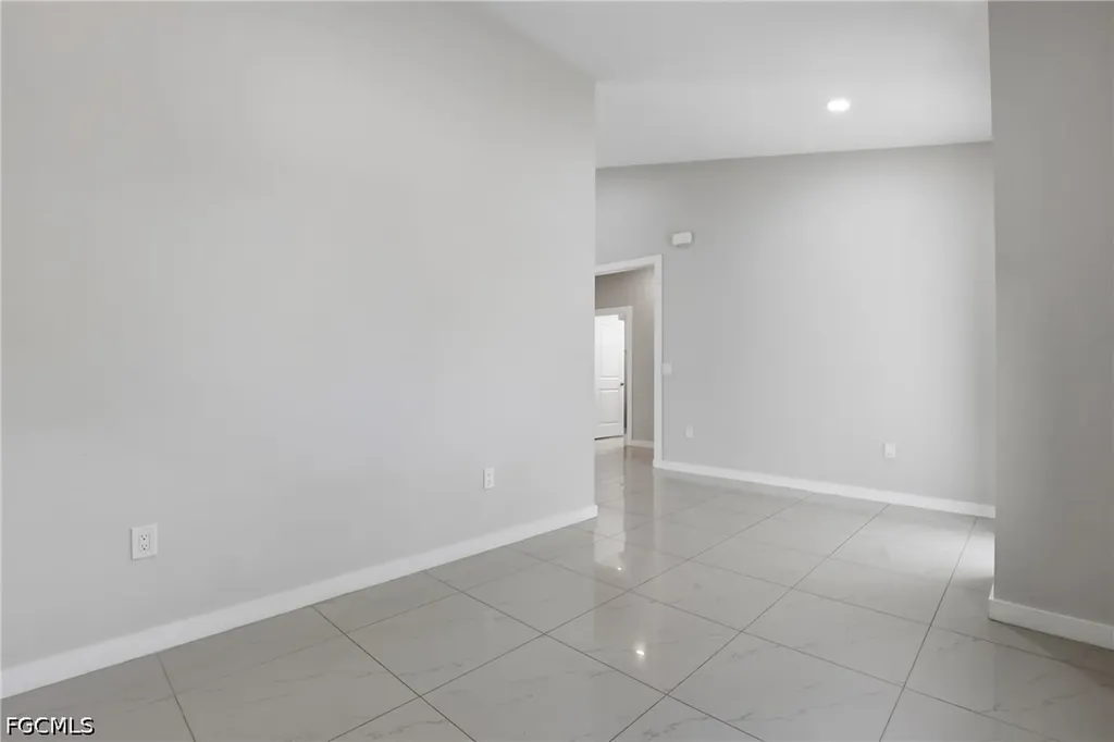 2713 SW Embers Terrace Cape Coral FL 33991