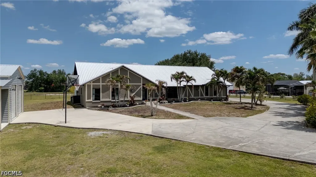 3440 Trail Dairy Circle North Fort Myers FL 33917