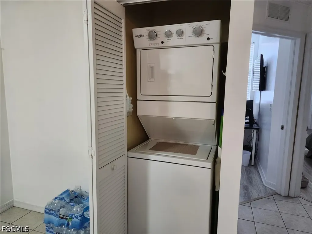 4293 Bellasol Circle Fort Myers FL 33916