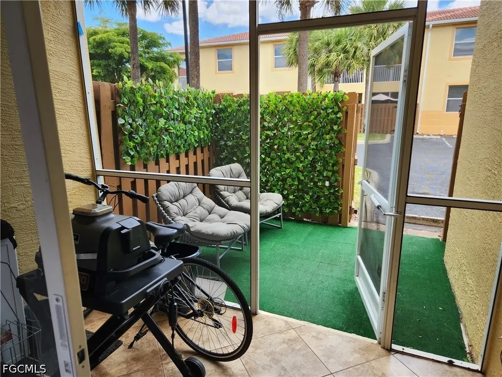 4293 Bellasol Circle Fort Myers FL 33916