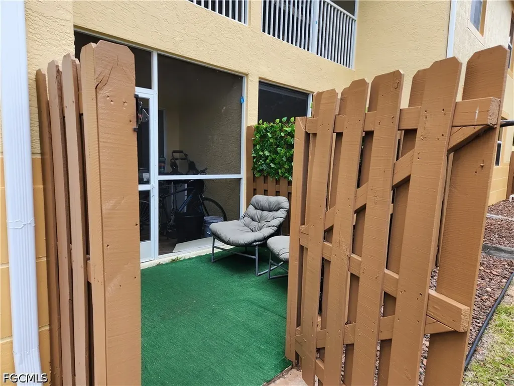 4293 Bellasol Circle Fort Myers FL 33916