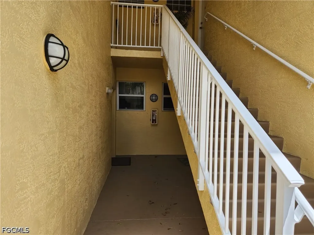 4293 Bellasol Circle Fort Myers FL 33916