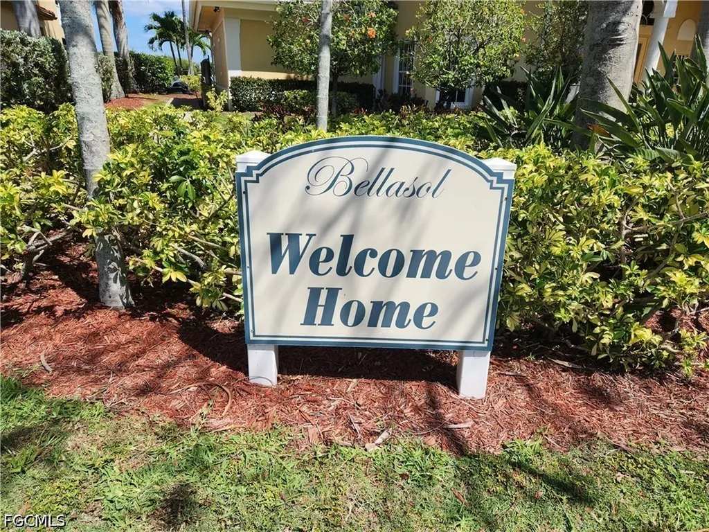4293 Bellasol Circle Fort Myers FL 33916