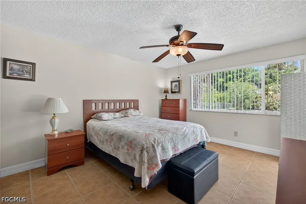 1705 NE 7th Street Cape Coral FL 33909