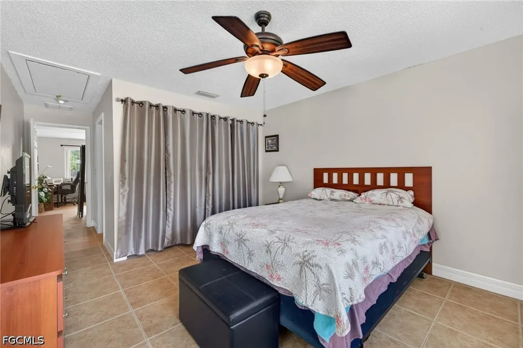 1705 NE 7th Street Cape Coral FL 33909