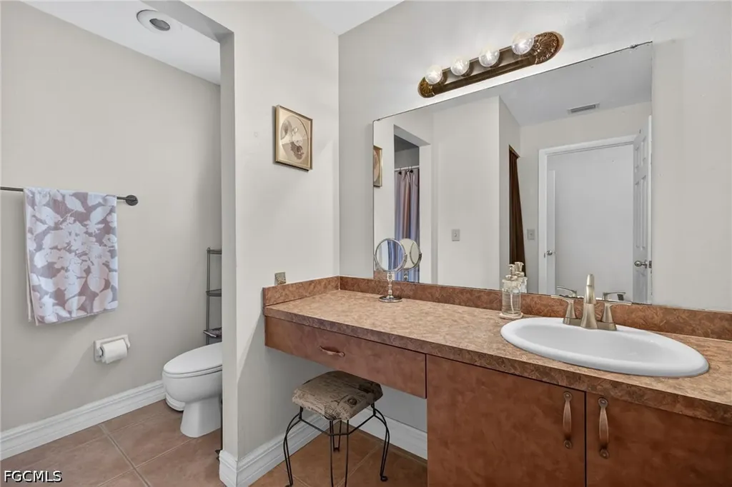 1705 NE 7th Street Cape Coral FL 33909