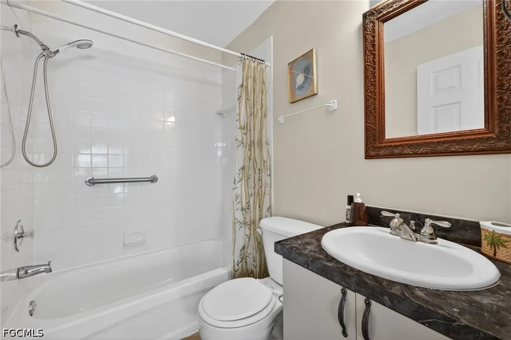 1705 NE 7th Street Cape Coral FL 33909