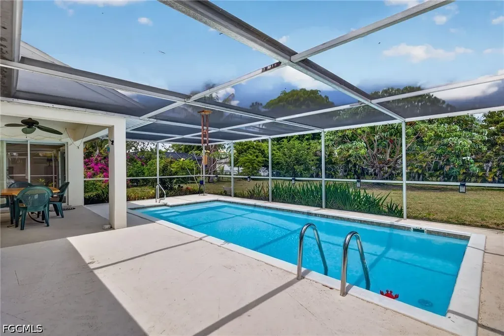 1705 NE 7th Street Cape Coral FL 33909