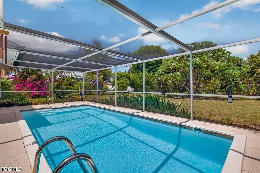 1705 NE 7th Street Cape Coral FL 33909