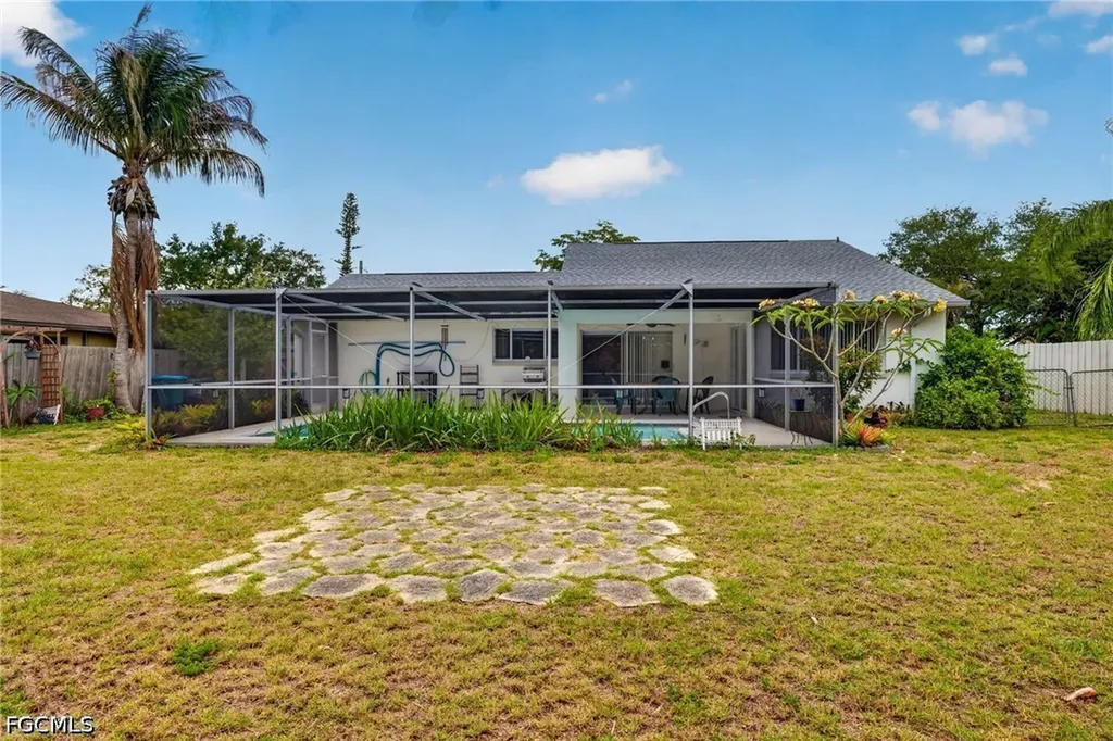 1705 NE 7th Street Cape Coral FL 33909