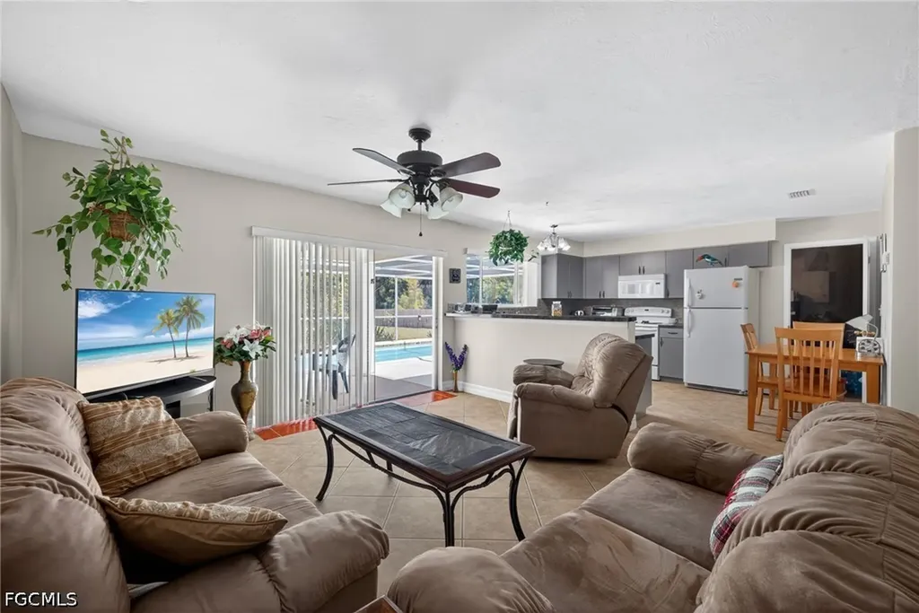 1705 NE 7th Street Cape Coral FL 33909