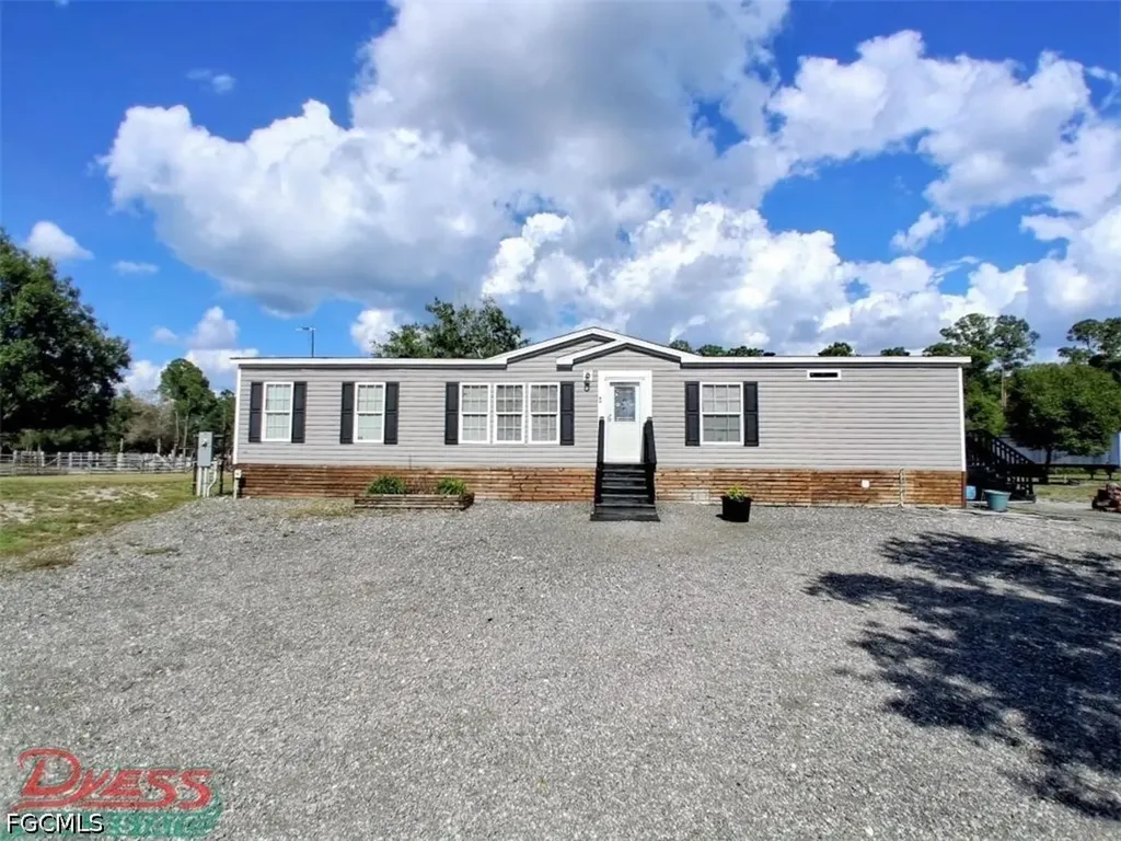 545 S Trebol Street Clewiston FL 33440