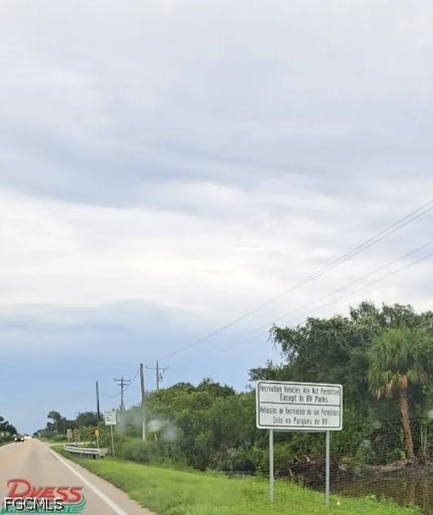 545 S Trebol Street Clewiston FL 33440
