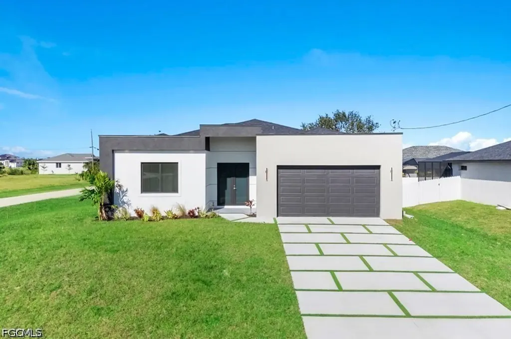 3927 NW 38th Street Cape Coral FL 33993
