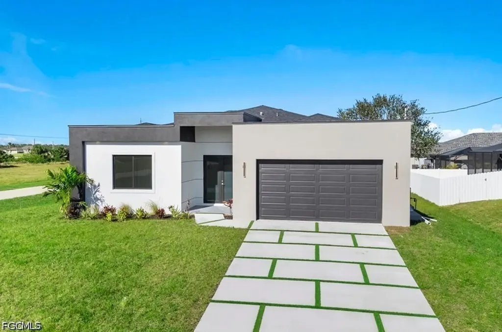 3927 NW 38th Street Cape Coral FL 33993