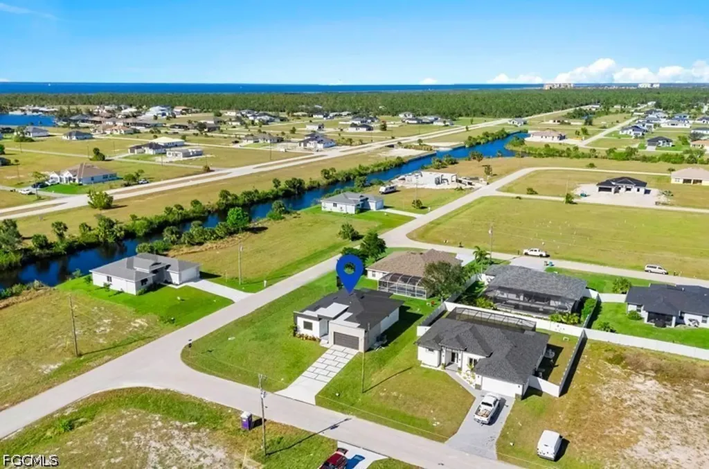 3927 NW 38th Street Cape Coral FL 33993