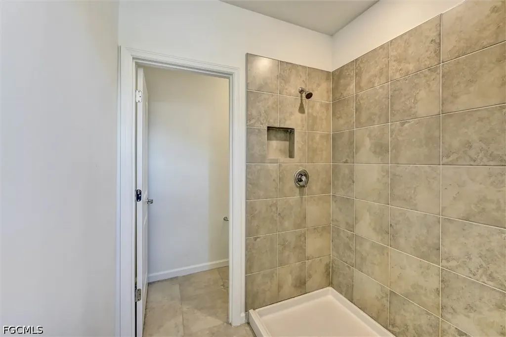 1519 Lake Jessup Circle Cape Coral FL 33909