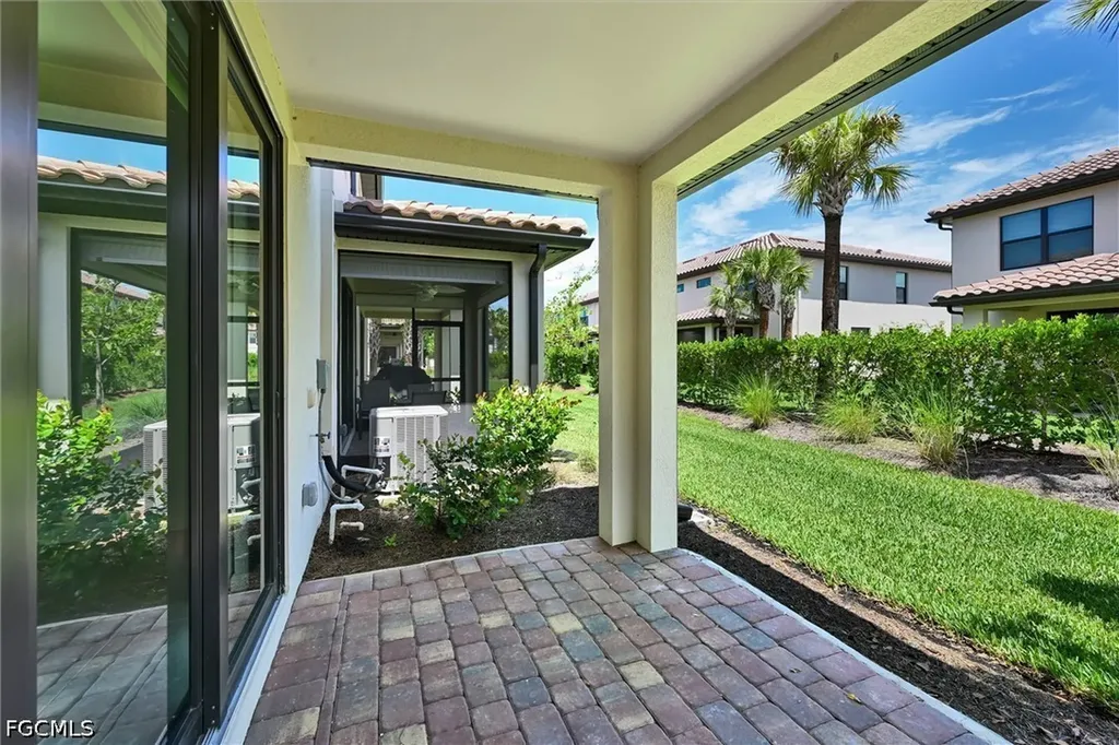 1519 Lake Jessup Circle Cape Coral FL 33909
