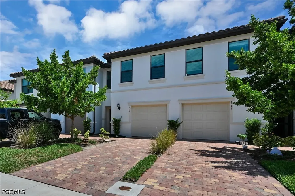 1519 Lake Jessup Circle Cape Coral FL 33909