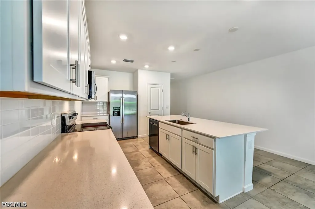 1519 Lake Jessup Circle Cape Coral FL 33909