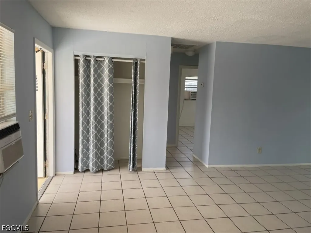 5621/5623 Fourth Avenue Fort Myers FL 33907
