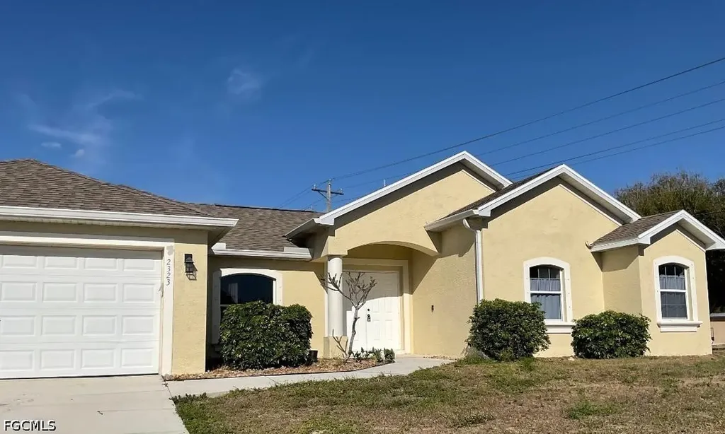 2323 NE 26th Street Cape Coral FL 33909