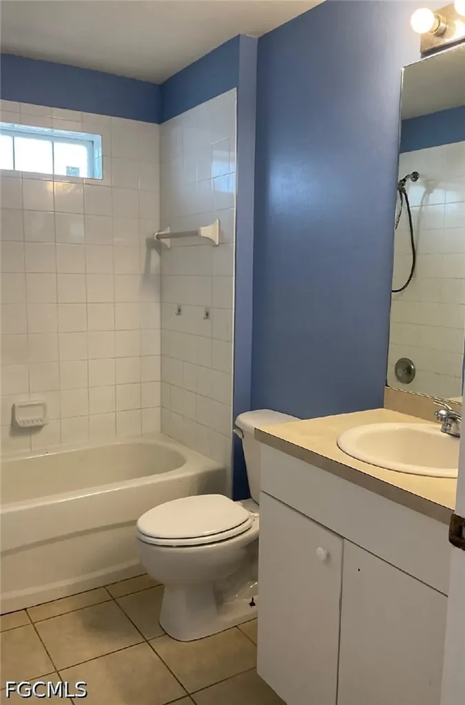 2323 NE 26th Street Cape Coral FL 33909