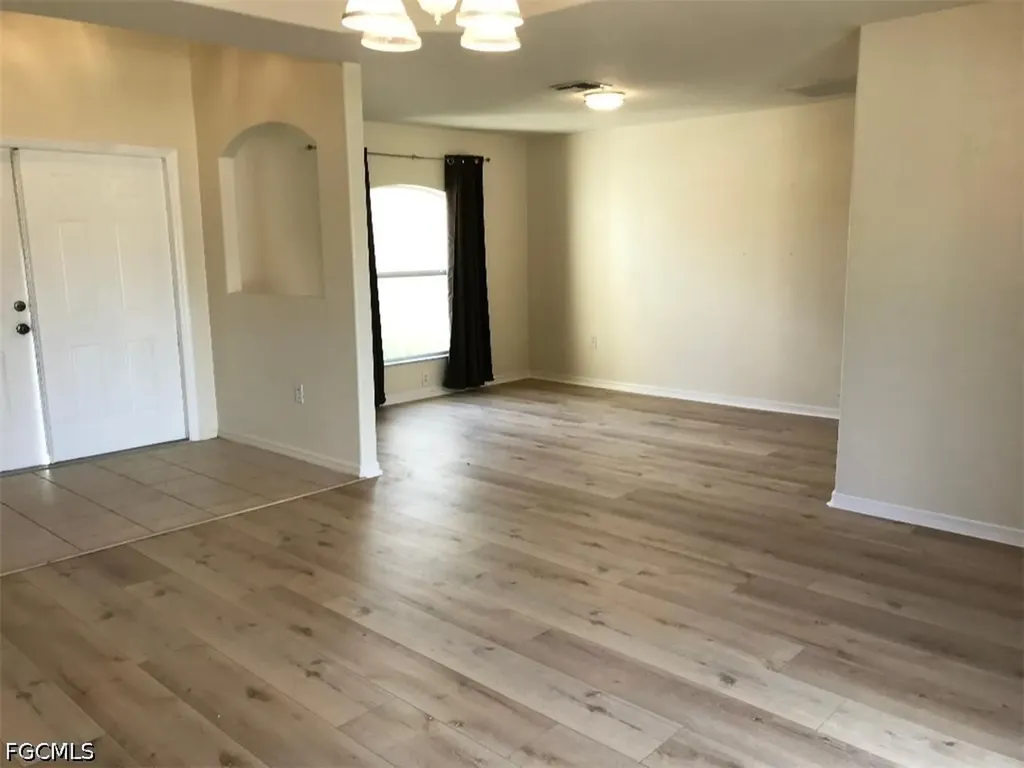 2323 NE 26th Street Cape Coral FL 33909