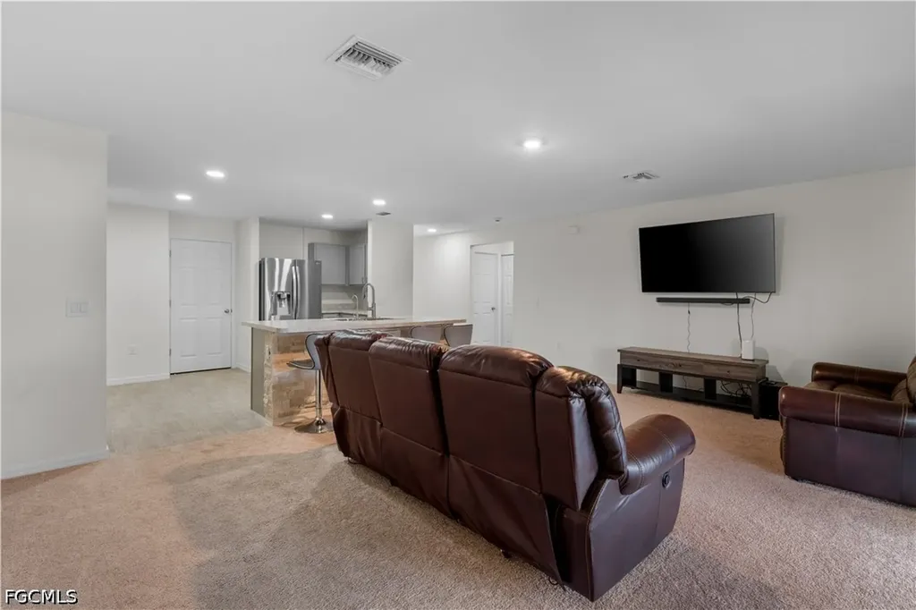 2706 9th Street SW Lehigh Acres FL 33976