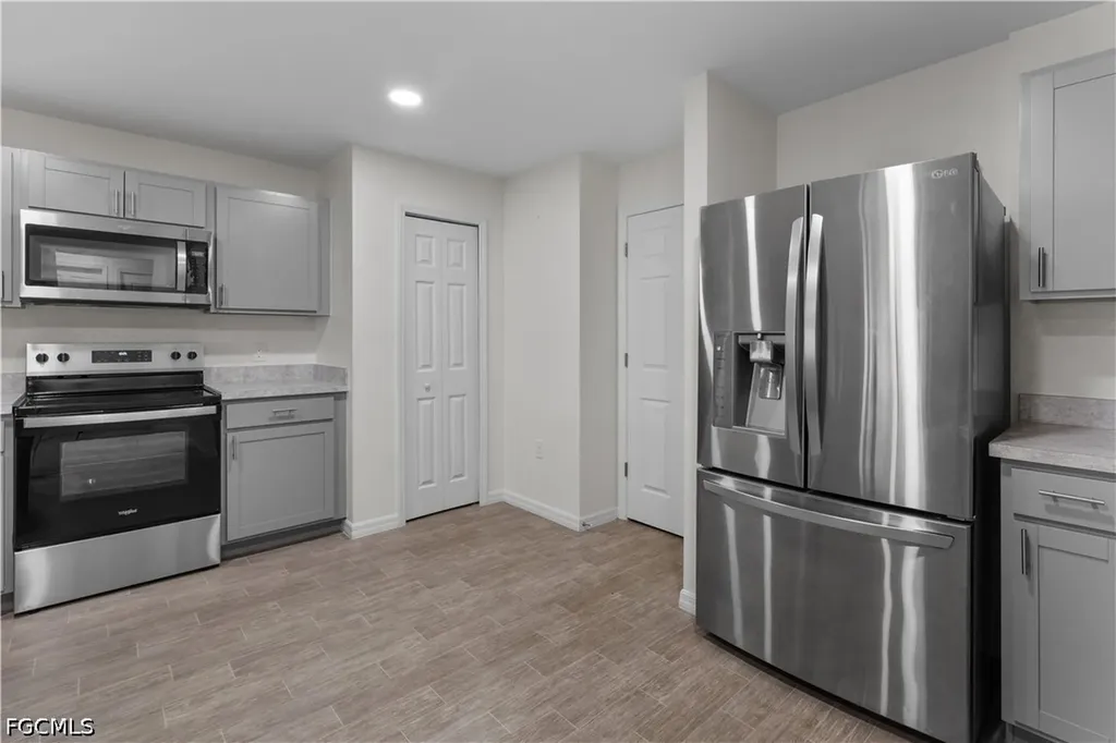2706 9th Street SW Lehigh Acres FL 33976